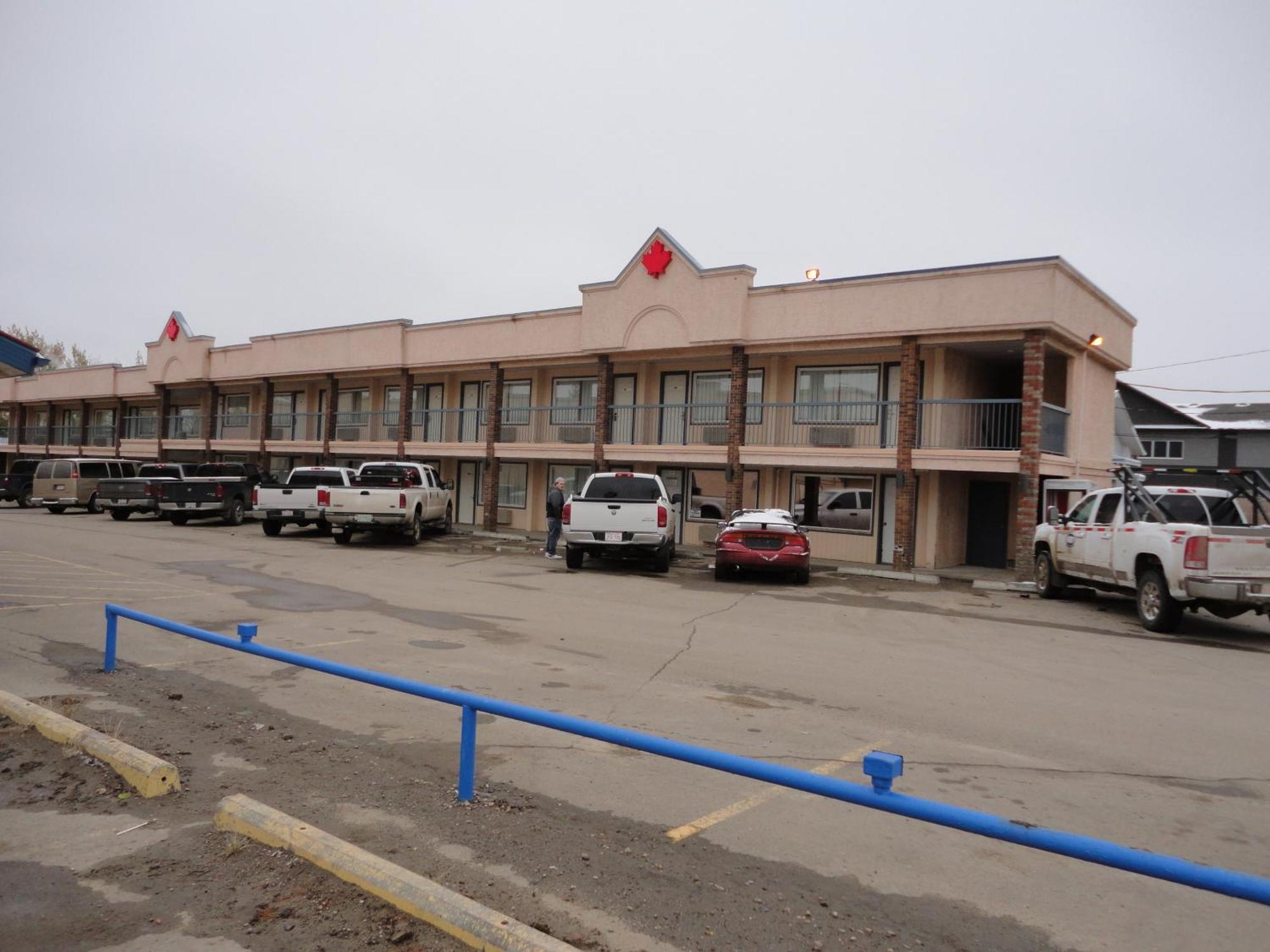 Best Maple Inn - Drayton Valley エクステリア 写真