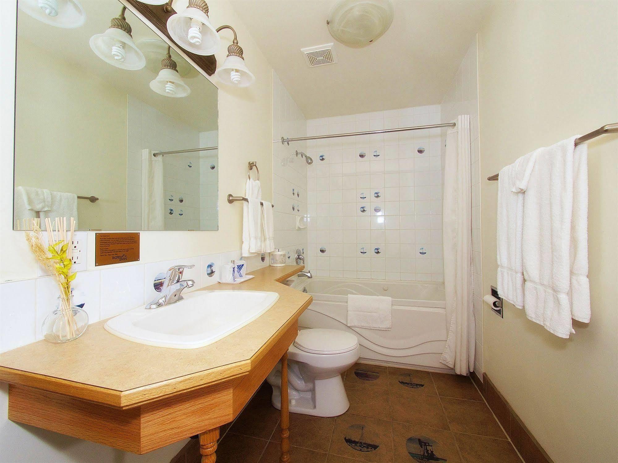 Best Maple Inn - Drayton Valley エクステリア 写真